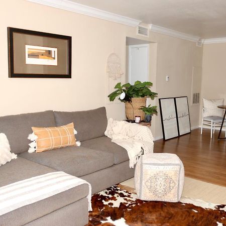 Chic Boho Cottage -Self Check In, Fully Furnished, & Free Parking ฮูสตัน ภายนอก รูปภาพ